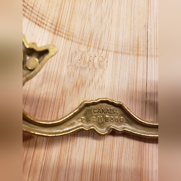 Set of 5 Vintage French Provincial Style Drawer Pulls Brass Tone - Picture 9 of 11